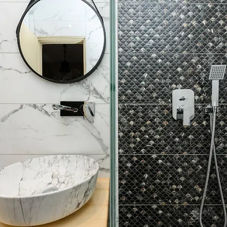 Dimitreli Venetia 酒店 基尼拉