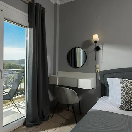 Hotel Dimitreli Venetia *